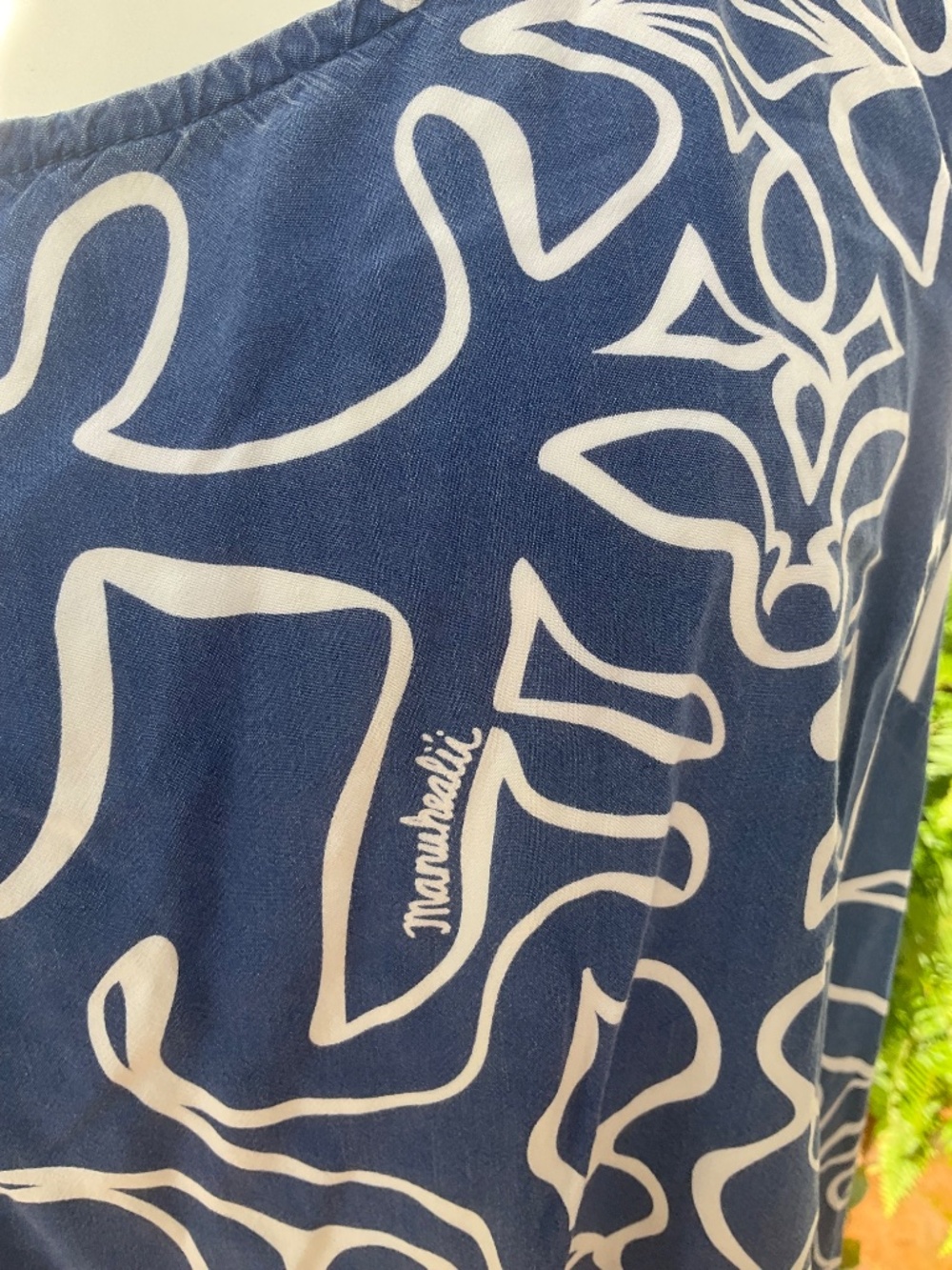 Manuheali’i Blue & White Sleeveless Top Size XL - Picture 4 of 6